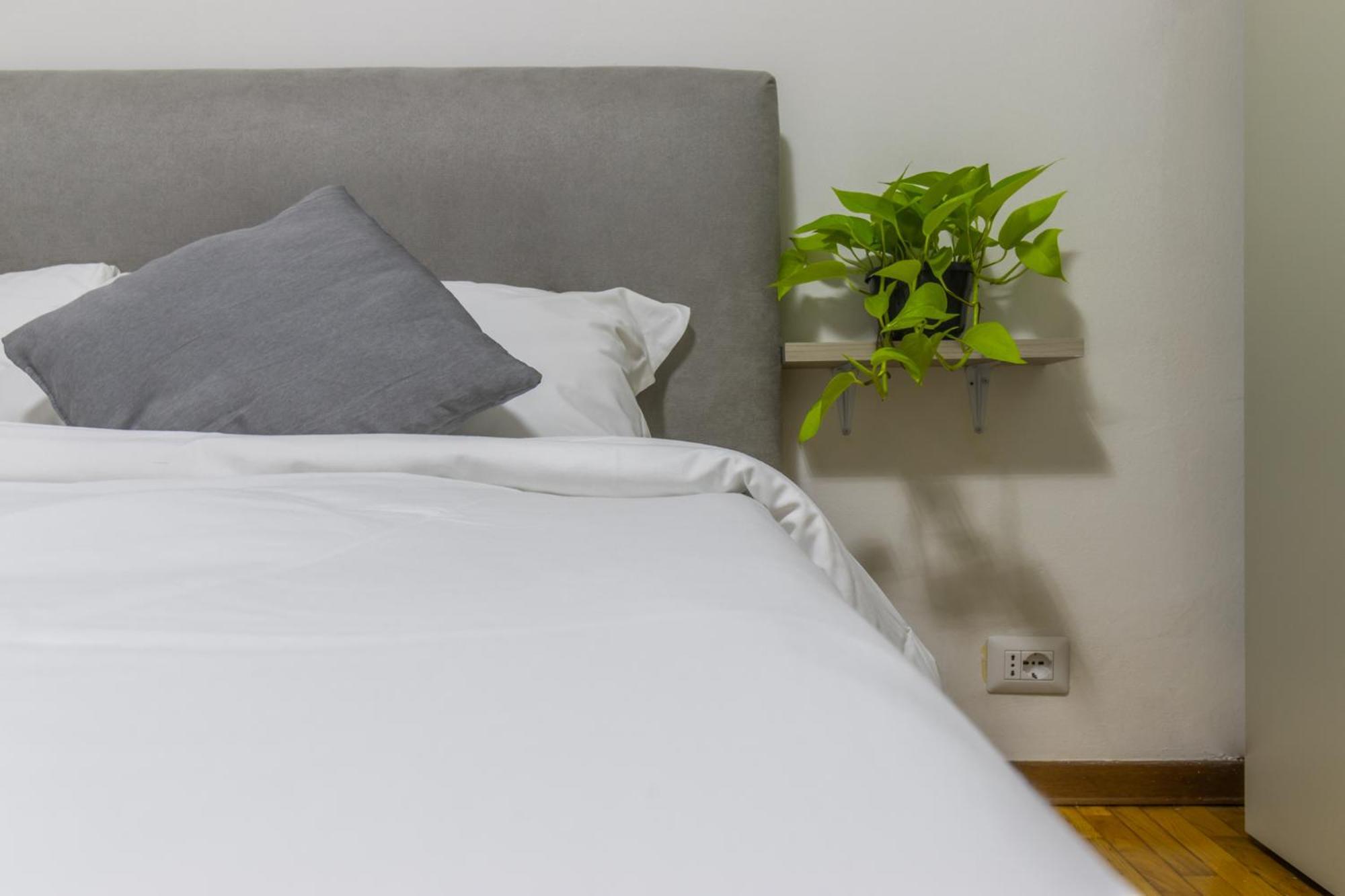 Ottonelli Street Stay- Wifi Fibra Free Tra Storchi & Centro Storico Módena Exterior foto